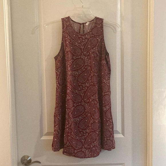 Old Navy Dresses & Skirts - Fun Dress with a Paisley Print
